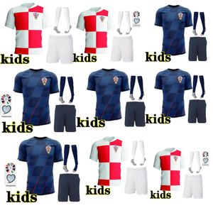 2024 2025 Croacia Modric World Cup Soccer Jerseys Brekalo National Team Mandzukic Perisic Kalinic Hot Sale Football Shirt Kovacic Rakitic Kramaric Kids Kit