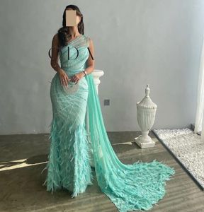 Vestidos de festa saudita elegante vestidos de baile pérolas penas mulheres formais vestido de noite um ombro vestidos de sereia com xale longo