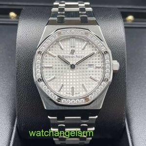 Коллекция наручных часов AP Royal Oak Series Watch Женские часы Диаметр 33 мм Кварцевый механизм Прецизионные стальные платиновые повседневные мужские часы 67651ST