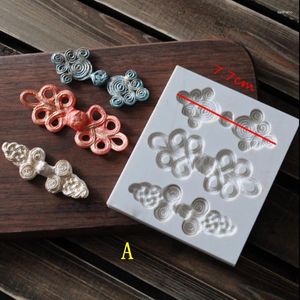 Baking Moulds Chinese Style Silicone Fondant Mold 3D Clothes Cheongsam Beads Buckle Chocolate Candy Wedding Cake Decorating Tools