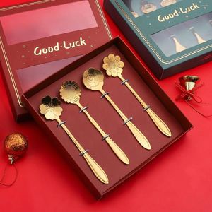 Spoons Luxury Flower Spoon Set 2/4 Pieces Golden Coffee Gift Box Stainless Steel Small Teaspoon Creative Gold