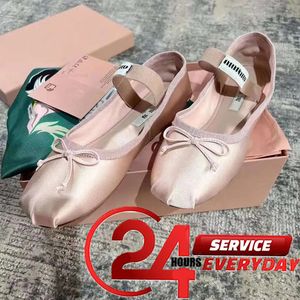 Designer Fashion High End Ballet Scarpe da donna scarpe da ballo eleganti scarpe da ballo professionale scarpe da ballo di seta sandali farfalla