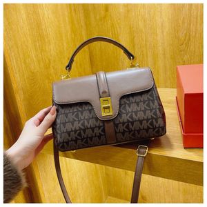 Stores Export Designer Umhängetaschen Neue Handtasche Damen Modische gespleißte Schulter Trendy Korean Umhängetasche Bedruckt Klein Quadratisch