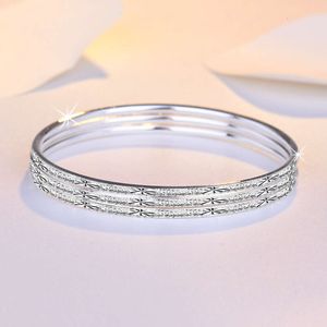 Pulseiras de designer clássico moda três anel senhoras cor sólida estrela completa fosco pulseira simples haplong presente namorada