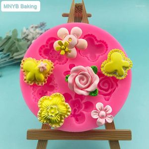 Stampi da forno Farfalla Fiore Stampi in silicone Cioccolato Caramelle Margherita Fai da te Cupcake Decorazione Stampo per torta fondente Lacca Particelle di cera Strumenti artistici