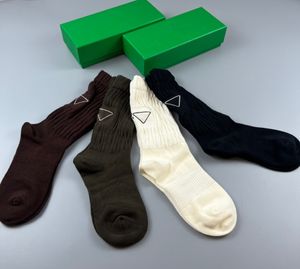 Designer Brand Mens Cotton Socks Classic Black White Colorful Women Män Botton Bomull Basketbasket Sport Ankel Grip Sock Winter för manliga strumpor