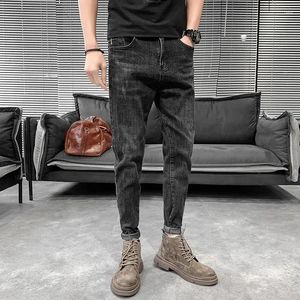 Pantaloni jeans da uomo Pantaloni da cowboy maschili slim fit neri Taglie forti per uomo Tubo stretto Designer skinny Kpop Buggy Y2k Streetwear Vintage