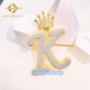 Anpassad initial A-Z Crown Bail Hiphop Iced Out smycken halsband Namn nummer VVS Moissanite Letter Pendant