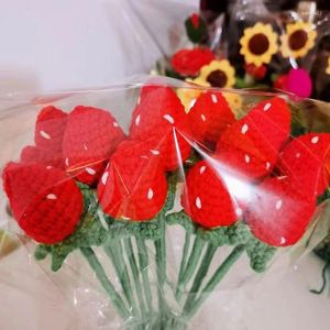 Decorative Flowers Handmade Knitted Strawberries Bouquet Imitation Fruit Braided Artificial Strawberry For Wedding Party Decor DIY