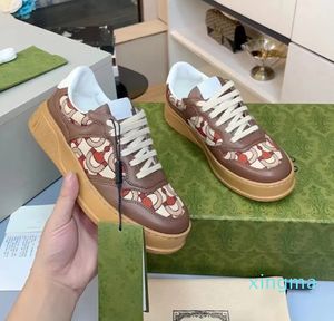 2024 Retro geprägte Turnschuhe Damen Herren Designer-Schuhmotiv Leder-Sneaker Schnürplattform Lässige Herrenschuhe mit Web-Screener-Serie