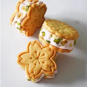 Bakningsverktyg Kakor Cutters Plastic 3D Flower Shape Cartoon Pressible Biscuit Mold Sunflower Stamp Kitchen CAKEDERTRI