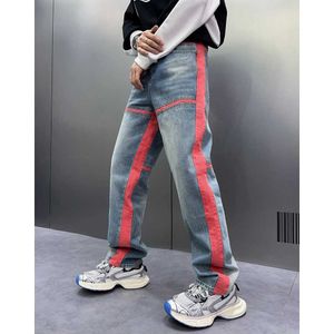 Mäns jeans Kpop Mens Jeans Kontrast Color Side Stripe SPLICED Denim Full Legnth Straight Youth Baggy Pants J240328