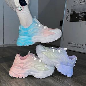 Casual Shoes 2024 Sommarmode Färgglada chunky sneakers Kvinnor Blue Pink High Heels Footwear Ladies Flats Walking Spring