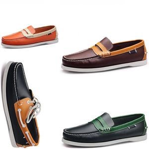 Conforto positivo Vários estilos disponíveis Sapatos de vela de sapatos de vela sapatos casuais Designer de couro Tênis Gai