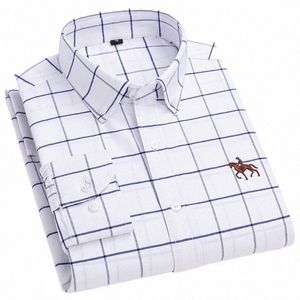 Lg manga masculina S ~ 6XL Cott Oxford Camisa Xadrez Stripe Busin Casual Masculino Bolso Corte Regular Butt Down Camisa Masculina 37bF #