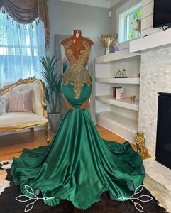 Emerald Green Mermaid Prom Dresses With Gold Appliques Sequins Sheer Jewel Neck Sparkly Crystal Beaded Black Girl Prom Gala Evening Gown Formal Dress for Women