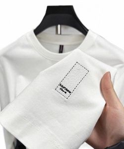 Nowa wysokiej klasy luksusowa koszulka męska O-Neck Lett Hafd LG Sleeve 2024Spring British Solid Color Casual Versatile Men Odzież K3KD#