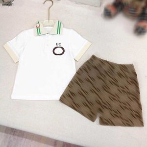 Brand Boys Polo Shirt Set Designer Ubrania Letnie dresy dla niemowląt Rozmiar 100-150 cm kołnierz klapy krótkie rękawy i spodenki 24MAR