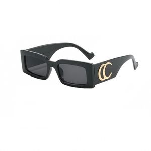 المصمم نظارة شمسية للنساء الرجال الشمسي الكلاسيكية الأزياء الموضة في الهواء الطلق الرياضة UV400 السفر بنظارات الشمس عالية الجودة