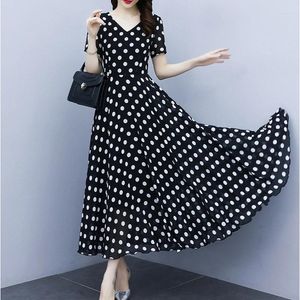 Sukienki imprezowe Tingyili Summer Short Sleeve Vintage Vintage Polka Dot Dress Women Black A-Line Midi Long Boho Beach Chifon Korean