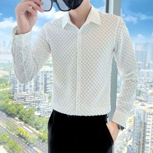 2023 primavera moda nova camisa masculina de manga comprida em relevo, sexy, pippy, bonito nova flor em forma de camisa de ajuste fino