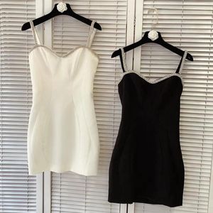 Sıradan elbiseler üst düzey kıvılcım elmas seksi kayış siyah beyaz elbise kadınlar 2024 zarif vücutcon robe mini parti düğün
