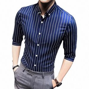 2023 Nya skjortor för män Kläder Korean Slim Fit Half Sleeve Shirt Mens Casual Plus Size Busin Formal Wear Chemise Homme 5xl C6X5#