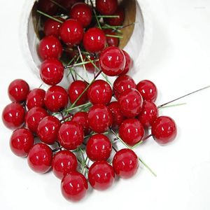 装飾的な花5/10/20/30PCSベリープラスチック偽のフルーツ人工真珠の花STAMEN CHERRY WEDDINGDIYギフトボックス装飾クリスマス