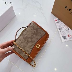 Girls Shoulder Bag Store %80 Wholesale Retail New Genuine Leather Womens Bag Bandit Shoulder Flip Bandi Classic Old Flower Jacquard Fabric Small Square