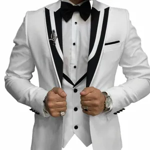 Elegancki garnitur męski Tuxedo Tuxedo 3 -częściowe spodnie kamizelki formalne blezer 2024 Dostosowany garnitur męski D4Q5#