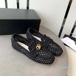 Designer glider kvinnor man tofflor sandaler sandaler läder flip flop lägenheter glida avslappnade skor sneakers stövlar