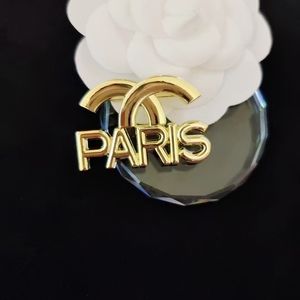 20style Brand Double Letters Designer Brooches for Fashion Golden Brooch Clothing Suit Pin Women Wedding Jewelry Party Accessory