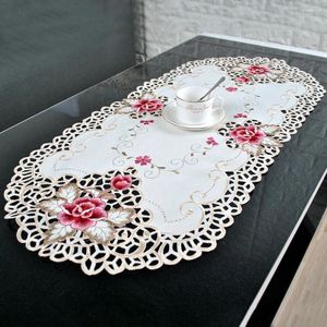 Masa bezi 1pcs oval vintage işlemeli dantel masa örtüsü bayrağı Avrupa rustik çiçek masaları süsleme saten kumaş ev dekorasyon