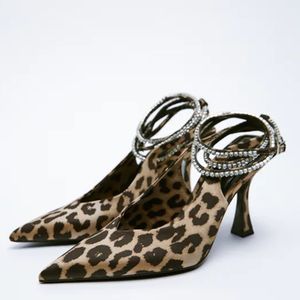 2024 neue Mode Strass High Heels Tanz Schuhe Leopard Print Plus Größe Spitze Stiletto Ferse Mütter Schuhe Bankett Damen der Schuhe Größe 35-42