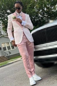 Suits Soluk Pembe Jaquard Erkekler İçin Takımlar 3 Parça Bir Düğme Blazer Smokedos Takım Set Balo Partisi Homecoming Öğrenci Giysileri Ceket+Yelek+Pantolon