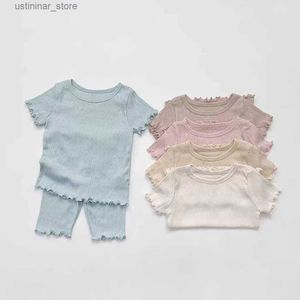T-shirts 2023 sommar ny baby bomulls andningskläder Set spädbarns korta ärmstoppar + shorts 2st.