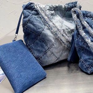 Mulheres designer de luxo 22bag grandes sacos de compras senhoras denim 22bag correntes bolsa de alça superior sacola 30cm 36cm azul denim grande tot2175