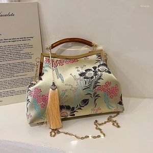 Shoulder Bags Trendy Chinese Style Embroidery Tassel Clutches For Women Wedding Party Evening Bag Bridal Handbag Gold Color Chain