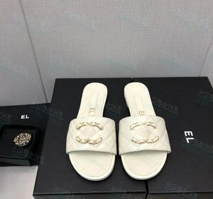 2024 home shoes Luxury Slippers Womens Slippers sliders sandal loafer Beach Casual Shoes flat Channel Designer Slippers top quality black white mule sandale