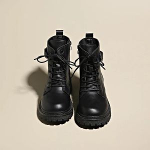 Botas de couro pu de couro botas para mulheres solteiras de sola antiga desgaste coreano de estilista britânico sapatos femininos de tornozelo preto