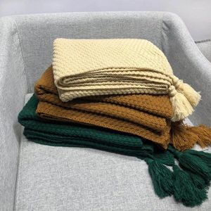 Battaniyeler tüm sezon gündelik püskül top kanepe örtü kapak ev yatakları için battaniye tv şekerleme seyahat atış klima yatak örtüsü