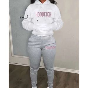 Hoodrich Hoodie Designer Hoodie Sweatshirts Winter Sports Hoodie For Men Hoodrich Tracksuit Letter Handduk broderad tröja färgglada blå solid 9812