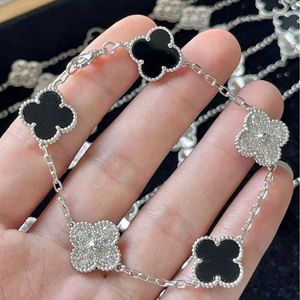 العلامة التجارية Fashion Van V Gold Plated 18k Rose Rose Four Leaf Grass Natural Black Agate Spacer مع سوار ماسي كامل للنساء المجوهرات مع شعار