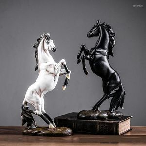 Estatuetas decorativas estilo europeu escultura de cavalo resina estátua animal decoração lembrança presente sala estar escritório estudo desktop