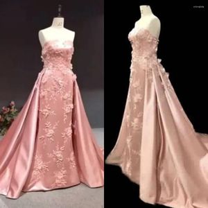 Parti Elbiseleri Zarif Straplez Balo Gown Süpürme/Fırça Akşam Resmi Ocassion Aplike Satin Vestido De Festas Longo Casamento