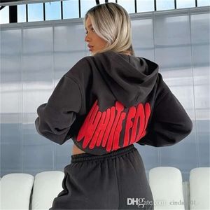 New Womens Tracksuits 두 조각 세트 디자이너 스프링 가을 까마귀 세트 세련된 스포티 긴 슬리브 풀 오버 후 까마귀 스포츠웨어 11 색