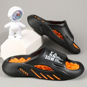 2024 New Summer Men Massage Kapcie boki wewnętrzne sandały zewnętrzne plażowe buty miękkie solę slajdy mężczyznom Flip-Flops Sandały męskie J7ra#