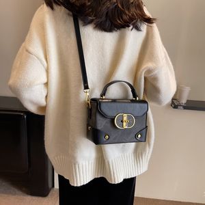 Lüks Tasarımcı Kutusu Square Crossbody Bag Bir Omuz Çantaları Retro Kadın Tote Çanta Moda Mini Çanta Kutusu YFA2165