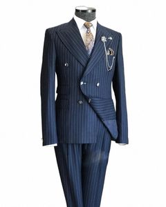 Abito da uomo Costume Homme Pantaloni blazer a righe blu scuro in 2 pezzi Blazer maschile Busin Smoking dello sposo Abbigliamento da ufficio Festa formale 265I #