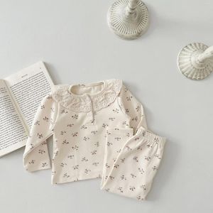 Set di abbigliamento 2024 Primavera Baby Manica lunga Abbigliamento per la casa Set Ragazza infantile Colletto arricciato Top floreali Pantaloni 2 pezzi Completo Abiti per bambini 0-24 mesi